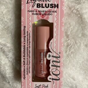 Effortless Liquid Blush Highly Pigmented in Soft Pink long lasting & buildable